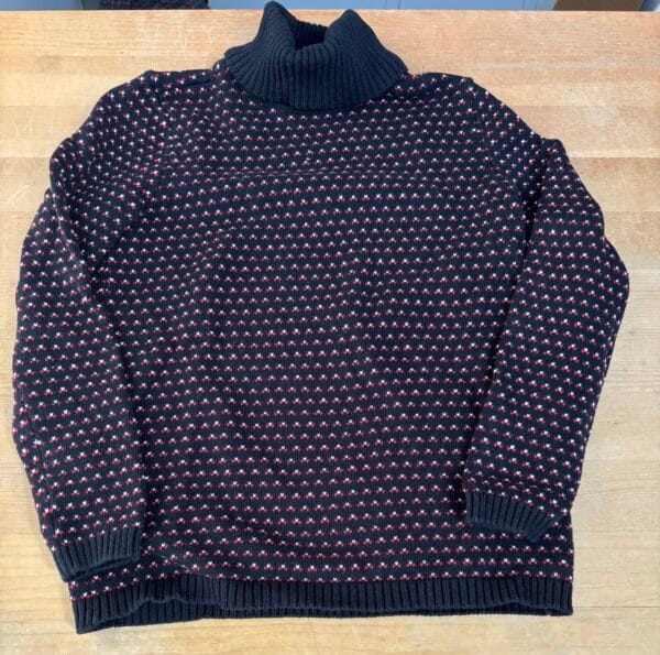 Karen Scott 100% Cotton Turtleneck Sweater – Black with red/white micro-hearts – Women’s Small