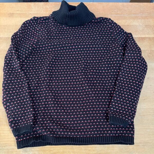 Karen Scott 100% Cotton Turtleneck Sweater – Black with red/white micro-hearts – Women’s Small